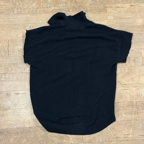 Aerie Offline Short Sleeve Sweater Top Quarter zip Size Medium - Picture 5 of 5